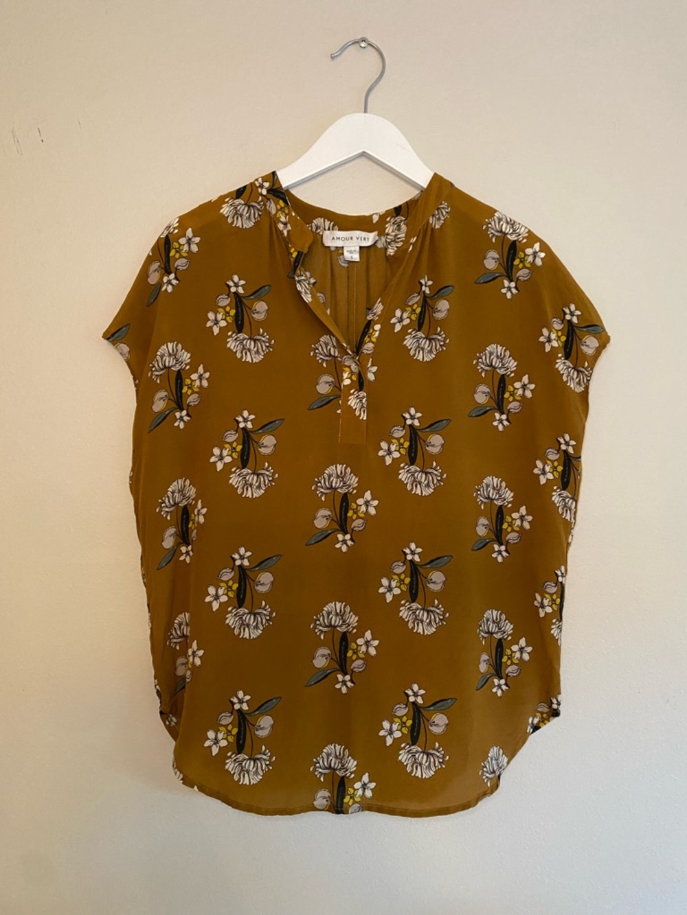 Amour Vert Silk Floral Cap Sleeve Blouse Size Small Ochre Mustard Yellow - Picture 7 of 7